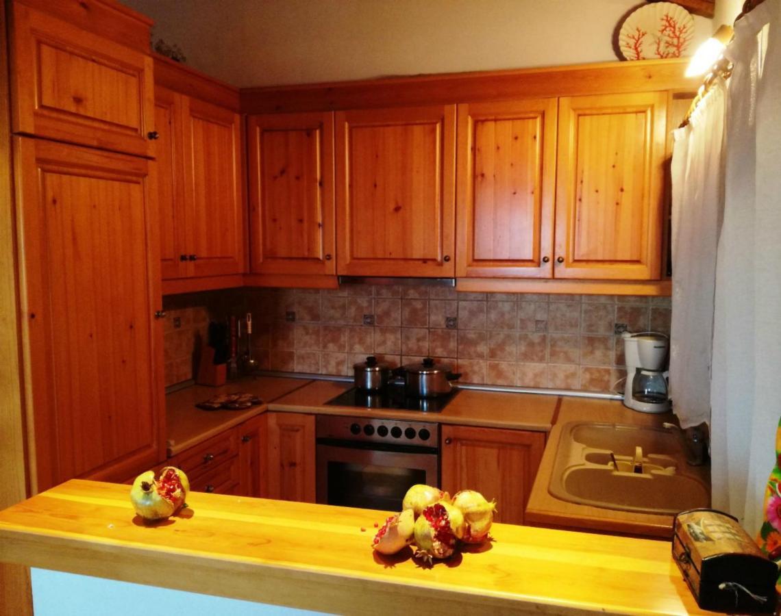 Villa Amfithea Moni Evaggelistrias 外观 照片
