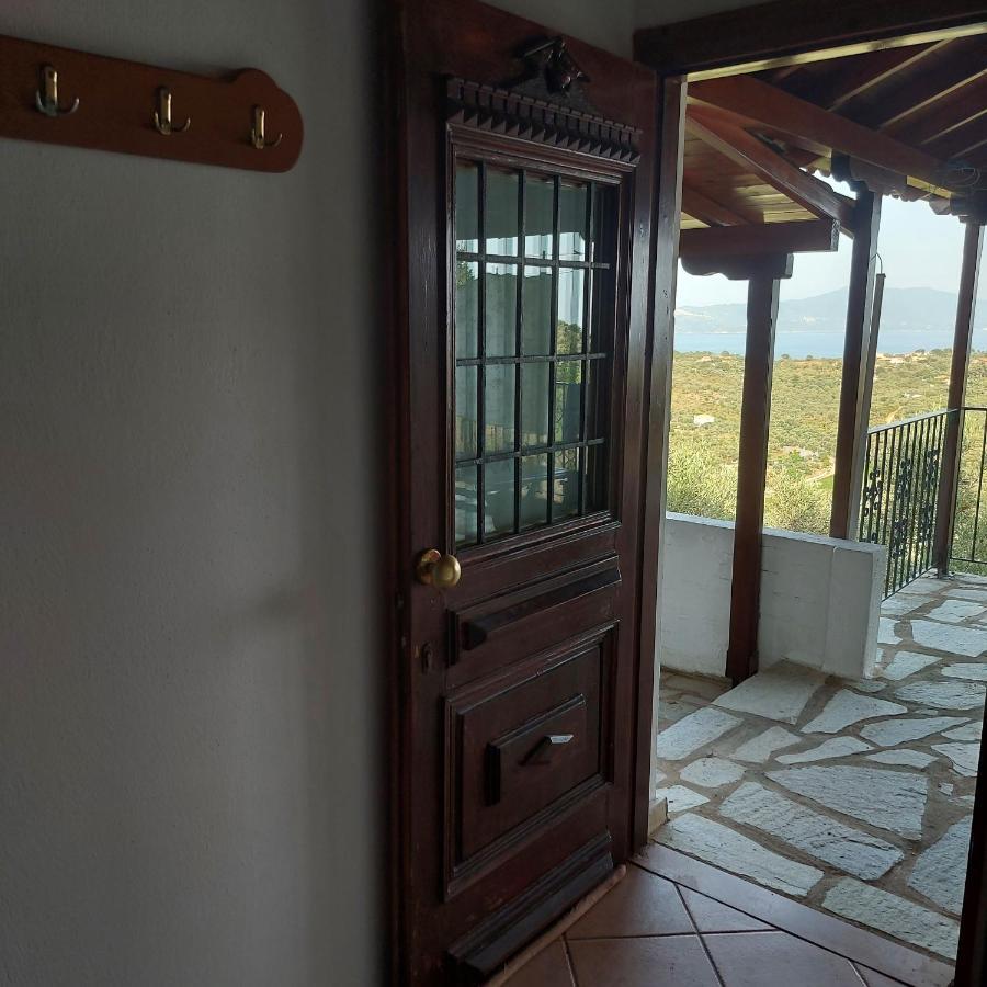 Villa Amfithea Moni Evaggelistrias 外观 照片